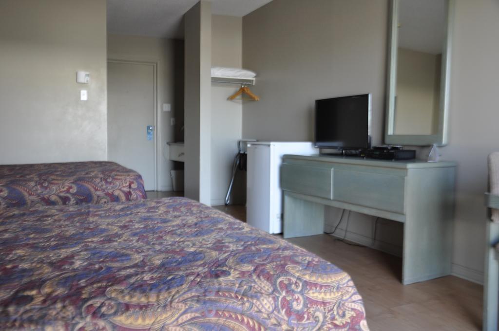 Motel Les Pignons Verts Buckingham Rum bild