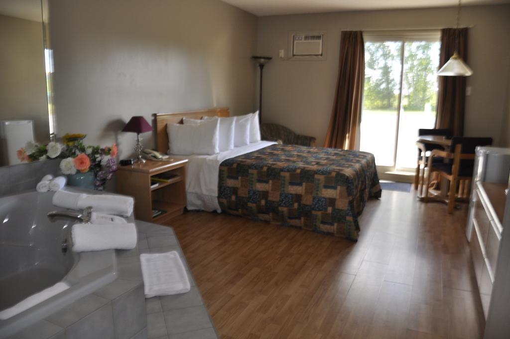 Motel Les Pignons Verts Buckingham Rum bild